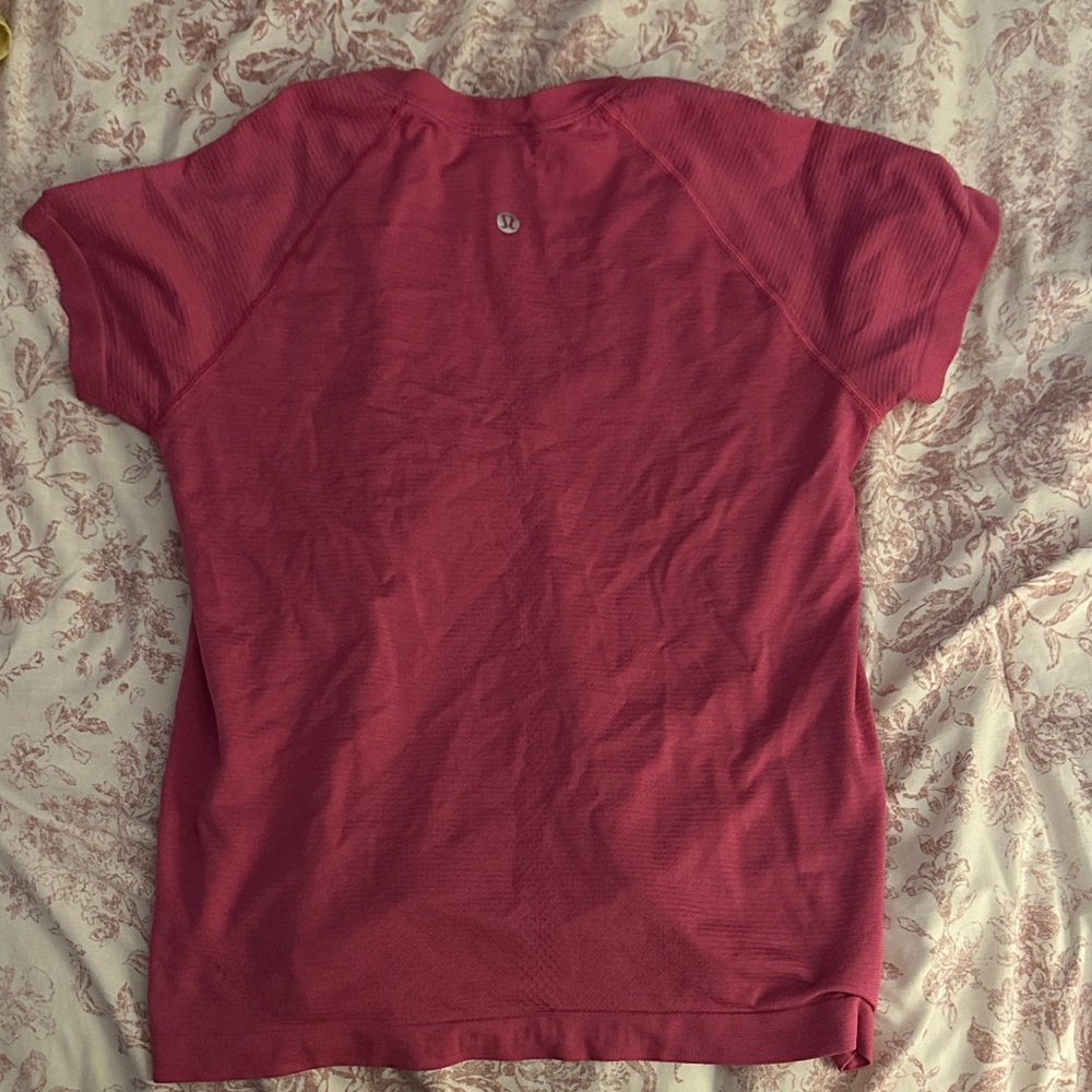 Women's Lululemon Pink Top